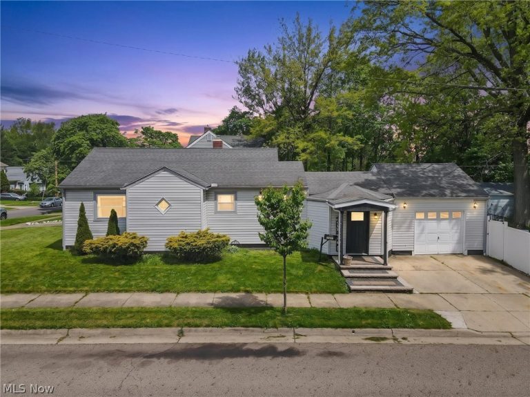 1043 Slosson Street, Akron, OH, 44320