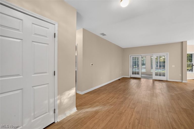 8693 Alexandra Drive #4A, North Royalton, OH - Photo 4