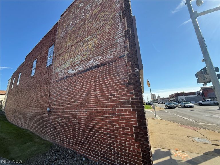 101 State Street, Girard, OH - Photo 4