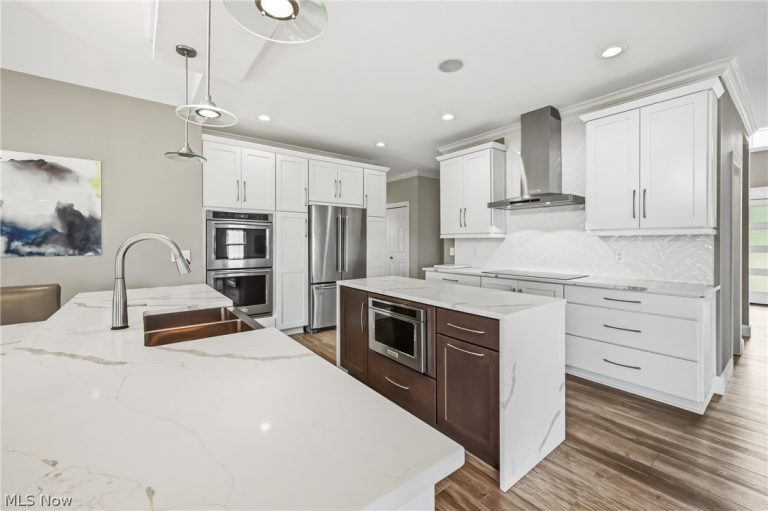 157 Homestead Drive, Columbiana, OH - Photo 3