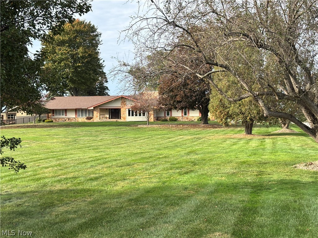 1266 Lake Road, Conneaut, OH