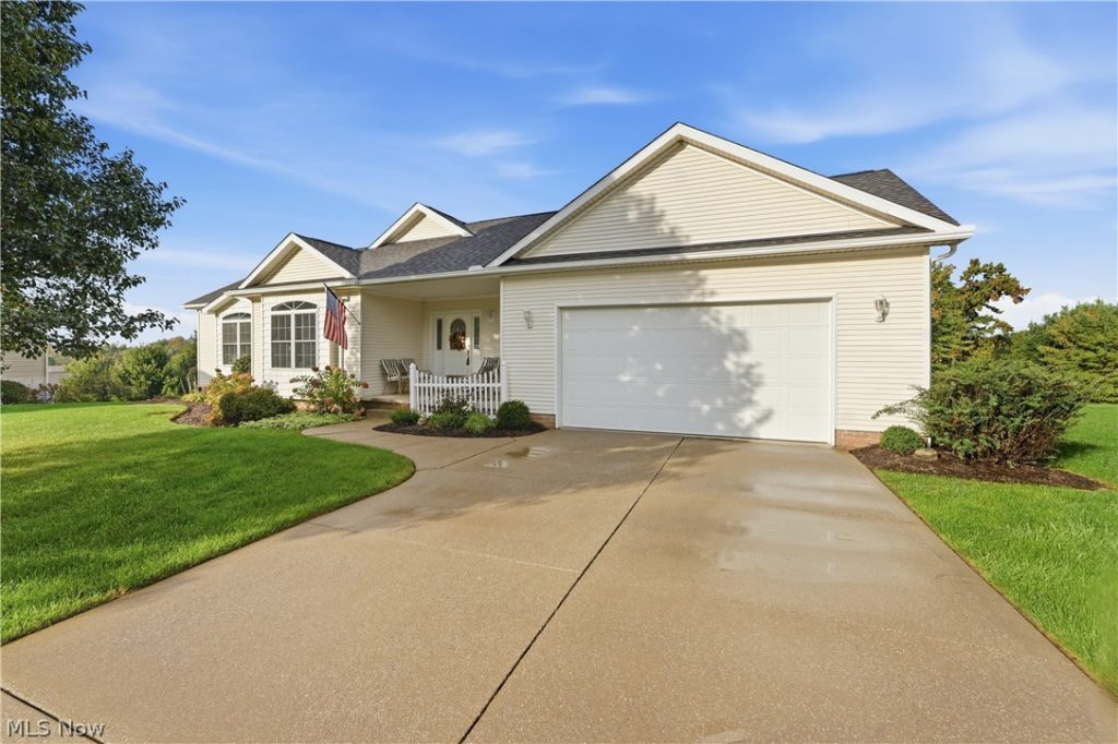 4433 Trail Head Circle, Massillon, OH