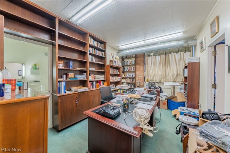 2150 Warren Road, Lakewood, OH - Photo 3