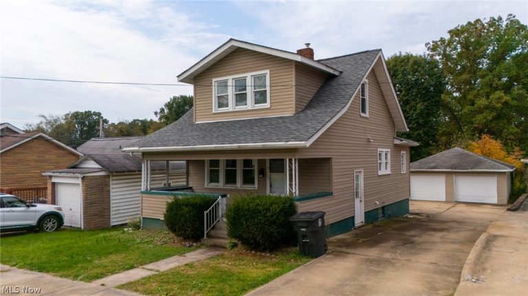 813 Jeanette Avenue, Steubenville, OH - Photo 2