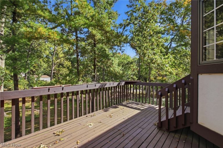16 Bentley Drive, Canton, OH - Photo 6