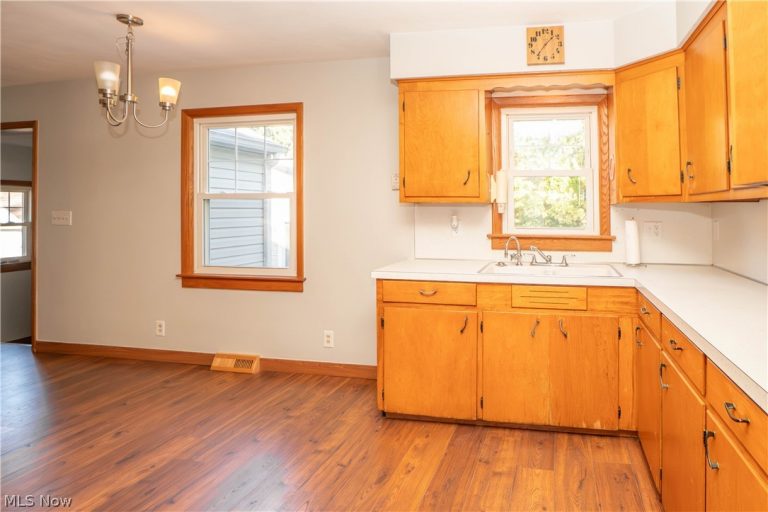 364 25th Street, Massillon, OH - Photo 8