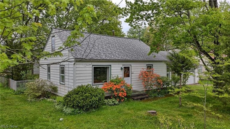 10071 Colfax Drive, Columbia Station, OH - Photo 3
