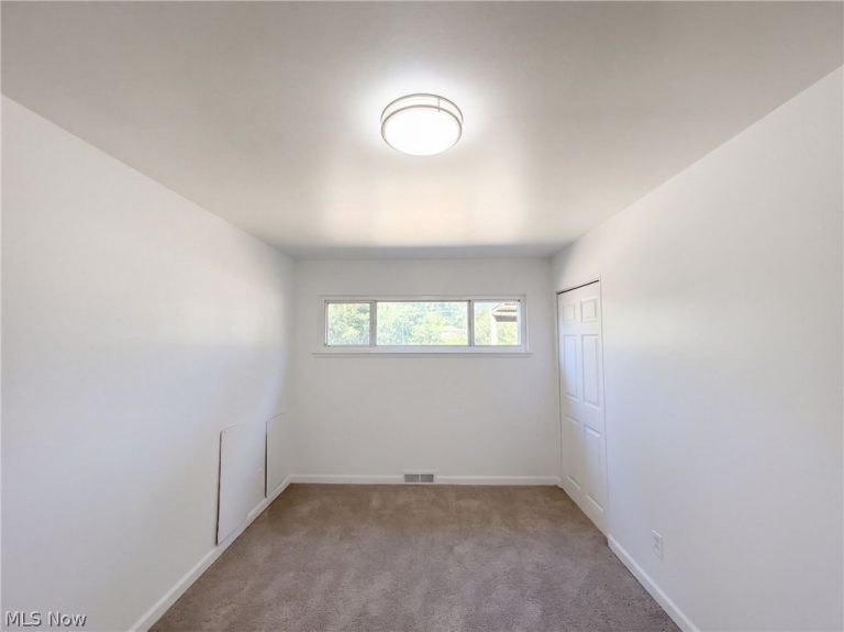 9022 Manorford Drive, Cleveland, OH - Photo 4