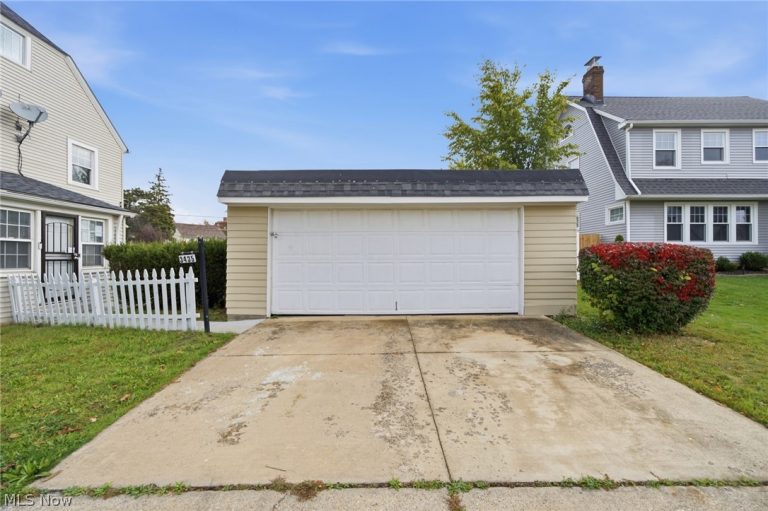 3428 Milverton Road #2, Shaker Heights, OH - Photo 3