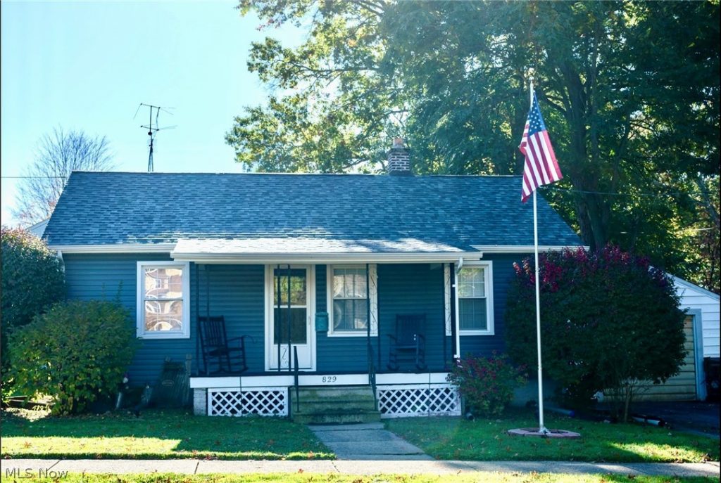 829 Lafayette Avenue, Niles, OH