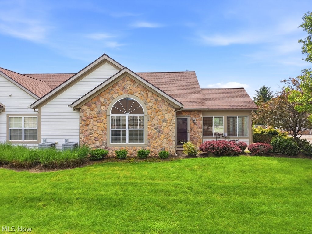 625 Crossings Circle, Tallmadge, OH