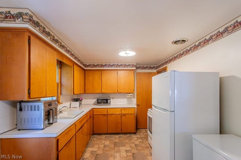 721 Rhoda Avenue, Youngstown, OH - Photo 6