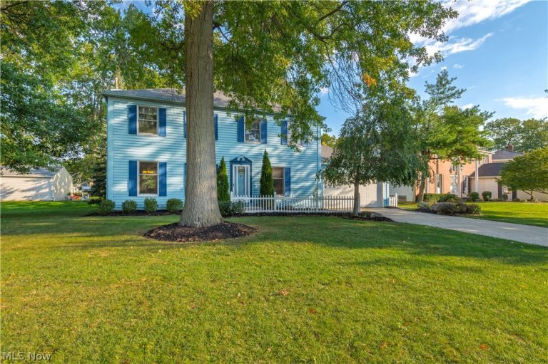 24450 Woodside Drive, North Olmsted, OH, 44070