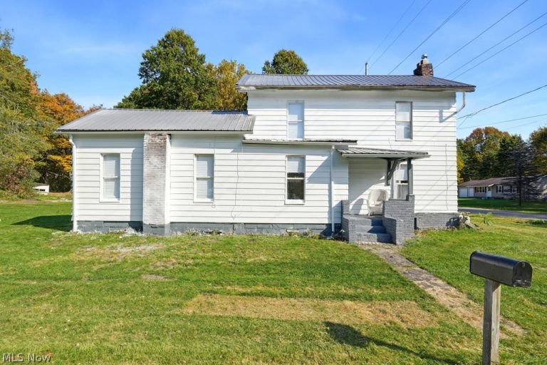 5013 King Graves Road, Vienna, OH - Photo 3