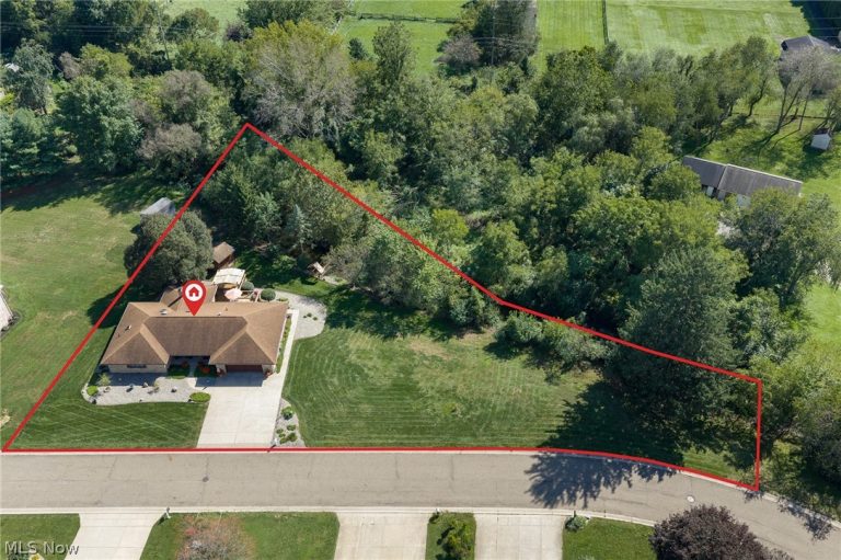 2433 Fontana Street, Massillon, OH - Photo 2