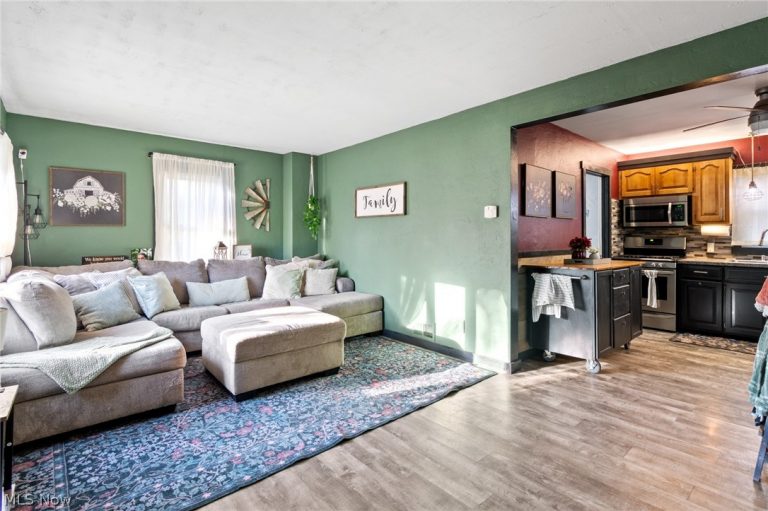 330 Leeds Street, Akron, OH - Photo 6