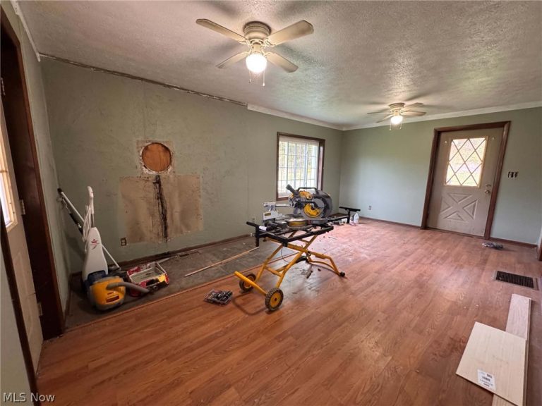 2058 Salineville, Carrollton, OH - Photo 4