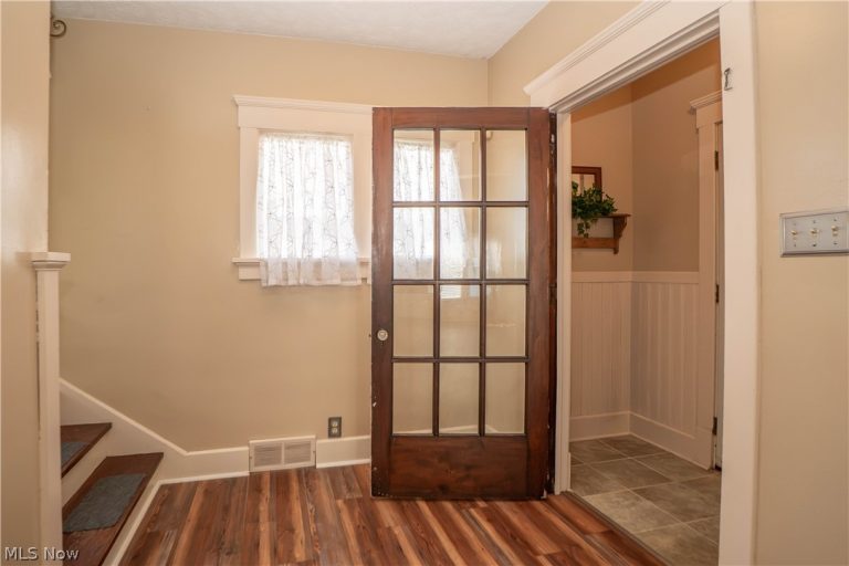 1503 Ridge Road, Canton, OH - Photo 5