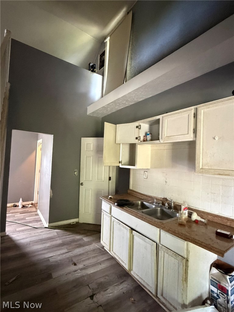 3304 34th Street, Cleveland, OH - Photo 4