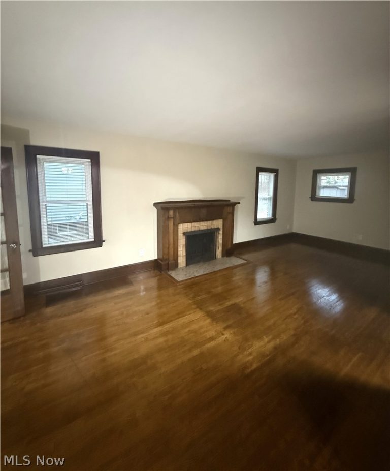 422 Firestone Boulevard, Akron, OH - Photo 8