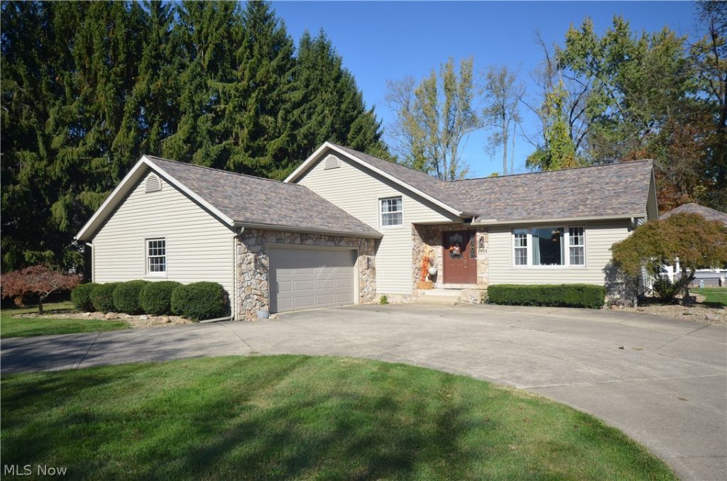3805 Lake Vista Road, Akron, OH