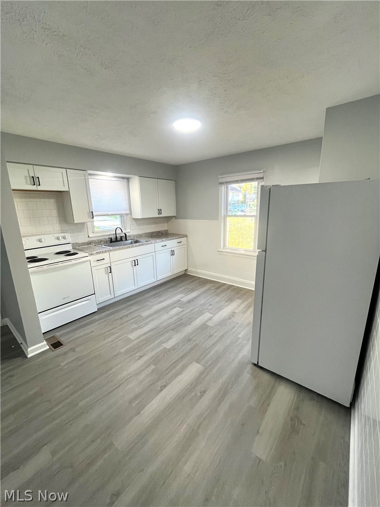 2595 Nesmith Lake Boulevard, Akron, OH - Photo 2