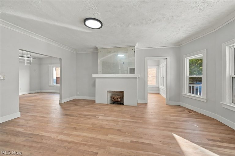 3379 Euclid Heights Boulevard #A, Cleveland Heights, OH - Photo 3