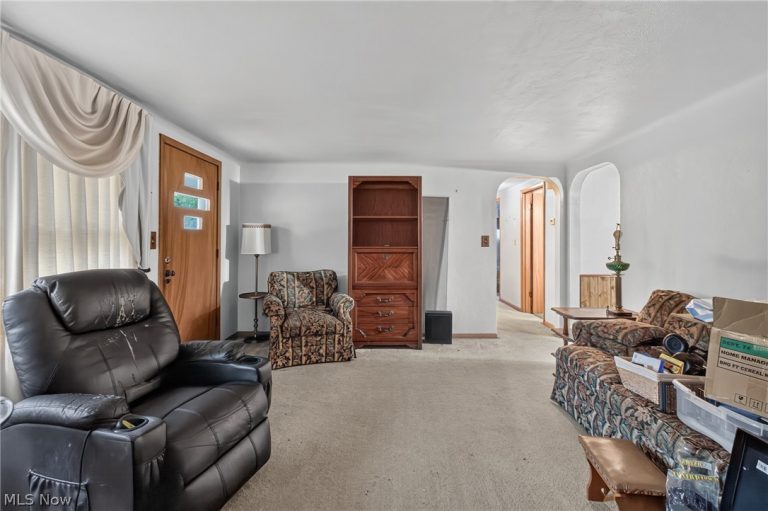 5201 Revere Avenue, Massillon, OH - Photo 5
