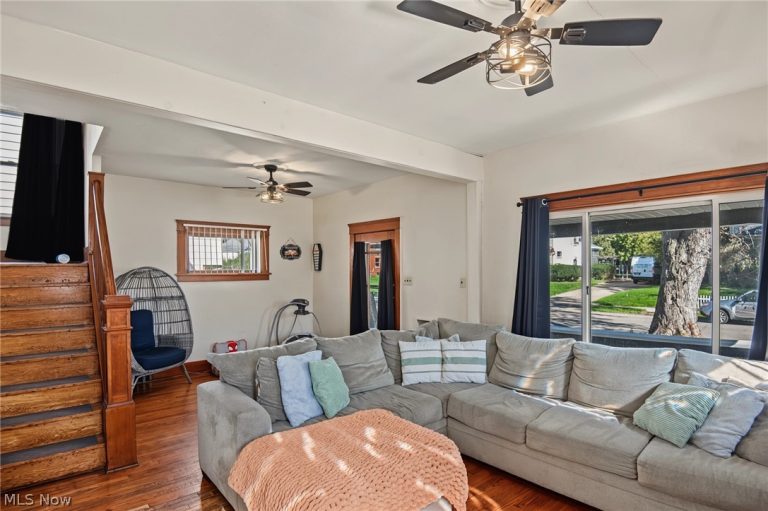 122 Belmont Avenue, Niles, OH - Photo 6