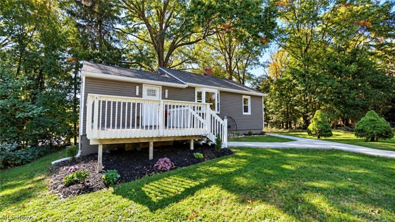 1714 Woods Road, Akron, OH - Photo 3