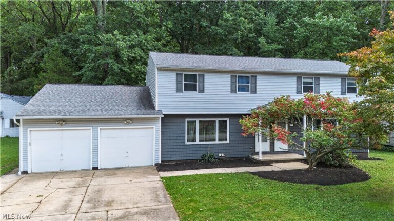 3367-3371 Hiwood Avenue, Stow, OH, 44224