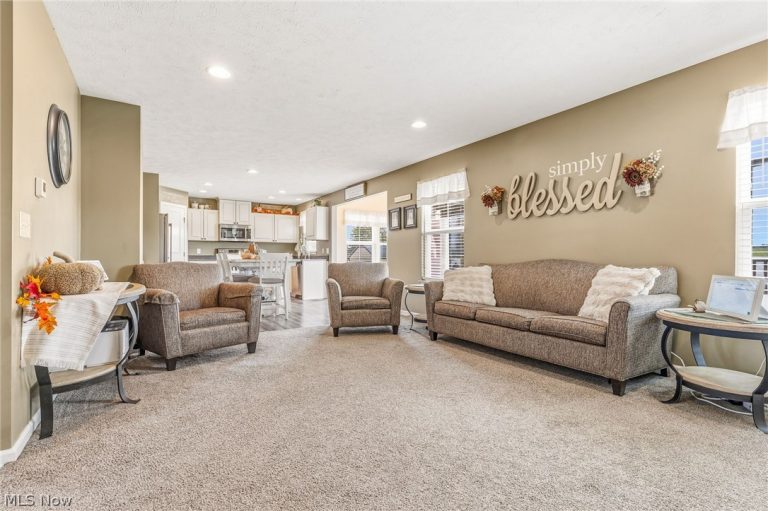 7230 Crusader Street, Massillon, OH - Photo 8