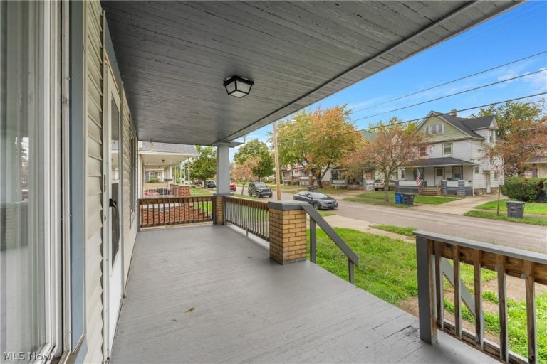 4001 Henritze Avenue, Cleveland, OH - Photo 2