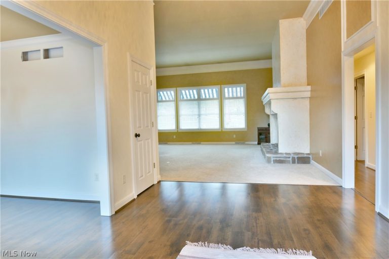 540 Warner Road, Hubbard, OH - Photo 4
