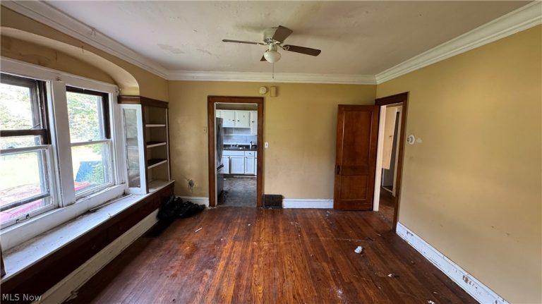 16003 Huntmere Avenue, Cleveland, OH - Photo 4