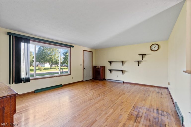 2665 Lyndale Avenue, Massillon, OH - Photo 8