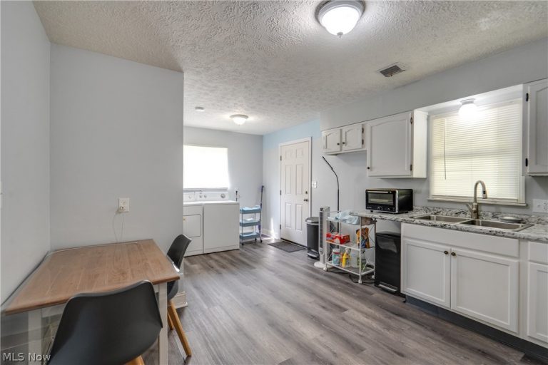 1022 Merton Avenue, Akron, OH - Photo 6