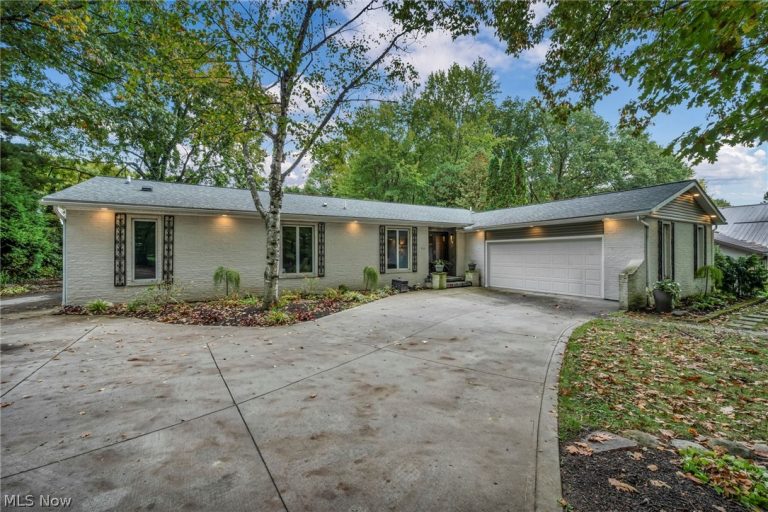 513 Somerset Road, Akron, OH - Photo 2