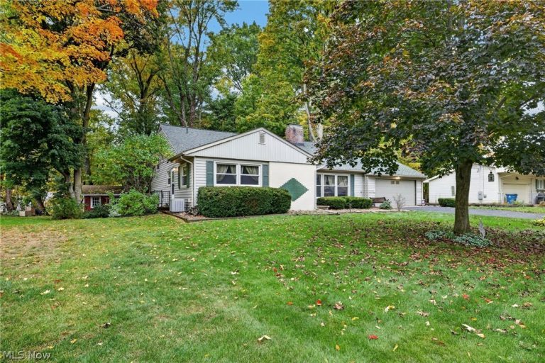 200 Manor Drive, Columbiana, OH - Photo 3