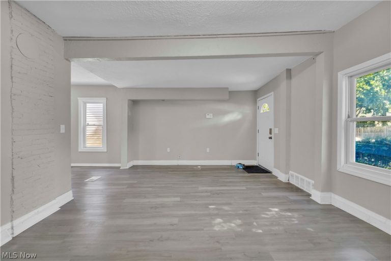 7508 Neville Avenue, Cleveland, OH - Photo 5