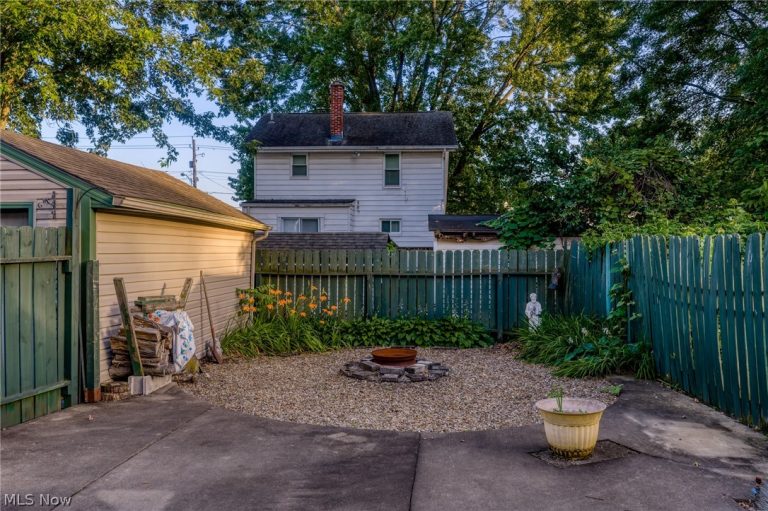 1628 May Place, Canton, OH - Photo 6