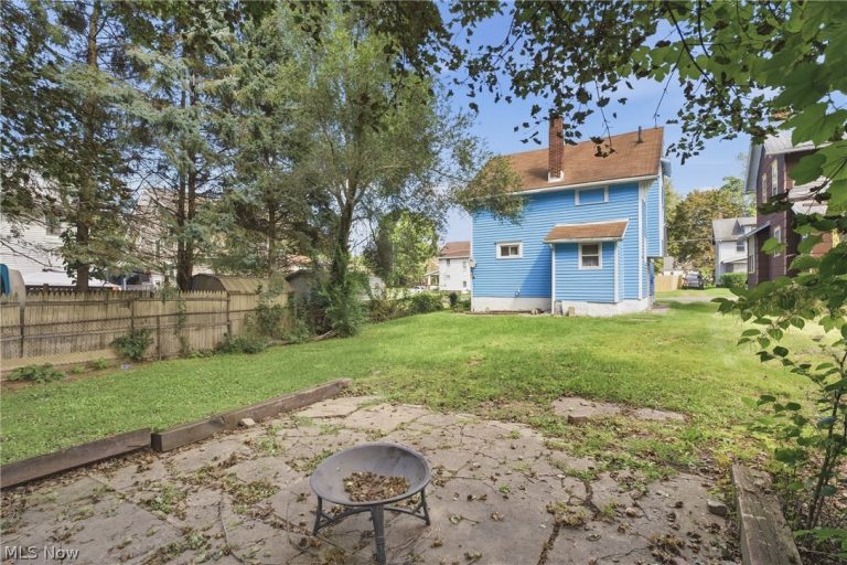 329 Girard Avenue, Canton, OH - Photo 4