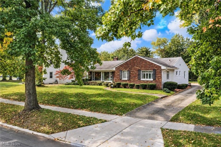 246 Elmdale Avenue, Akron, OH - Photo 3