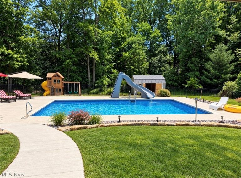 3493 Timber Point Boulevard, Hubbard, OH - Photo 3
