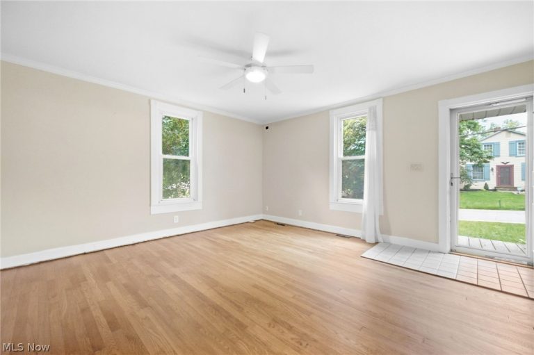 6917 Daisy Avenue, Brecksville, OH - Photo 6