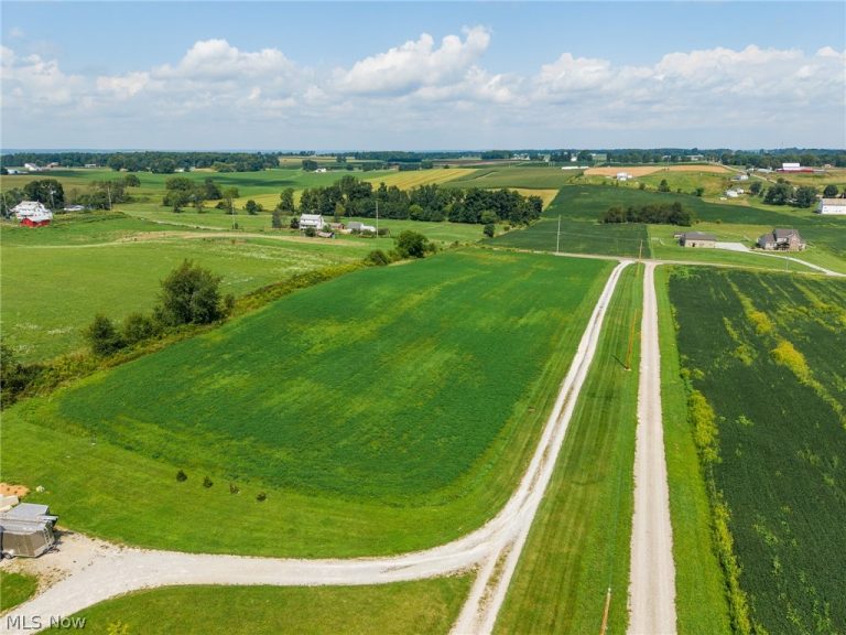 3657 Moreland Road, Fredericksburg, OH - Photo 3
