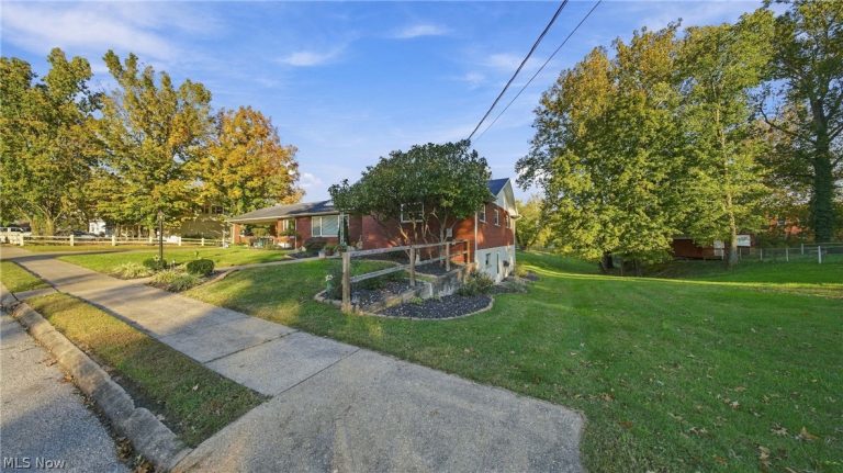 3304 Cadillac Drive, Parkersburg, WV - Photo 5