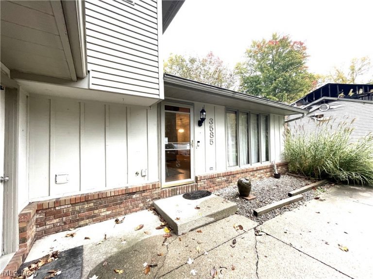 3585 Monte Vista Drive, Brunswick, OH - Photo 2