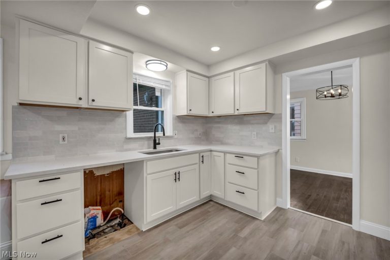 3654 Winchell Road, Shaker Heights, OH - Photo 4