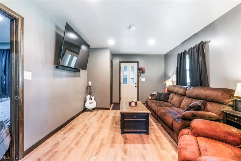 445 Park Avenue, Poland, OH - Photo 8
